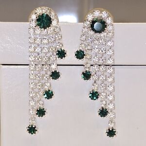 EUC Vintage 90's Green and Silver Rhinestone Dangle Earrings